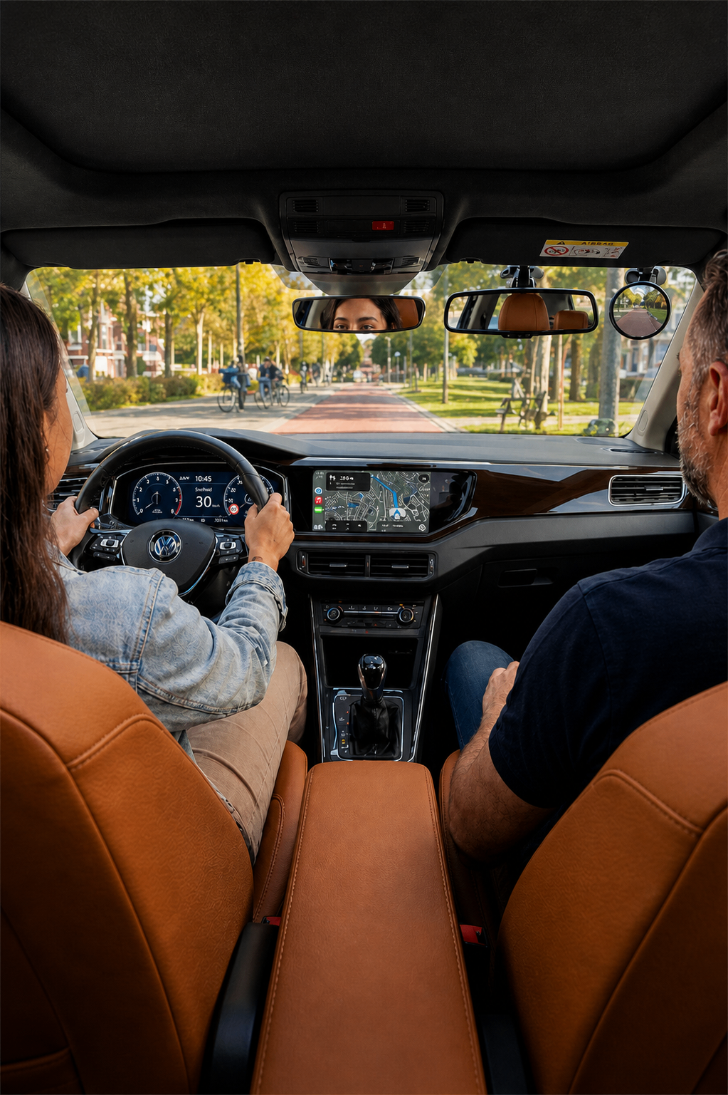 Leerling en instructeur bij lesauto Rijschool Goed Nieuws